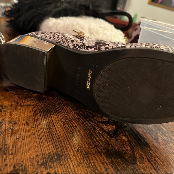 Faux snakeskin booties - Picture 11 of 11